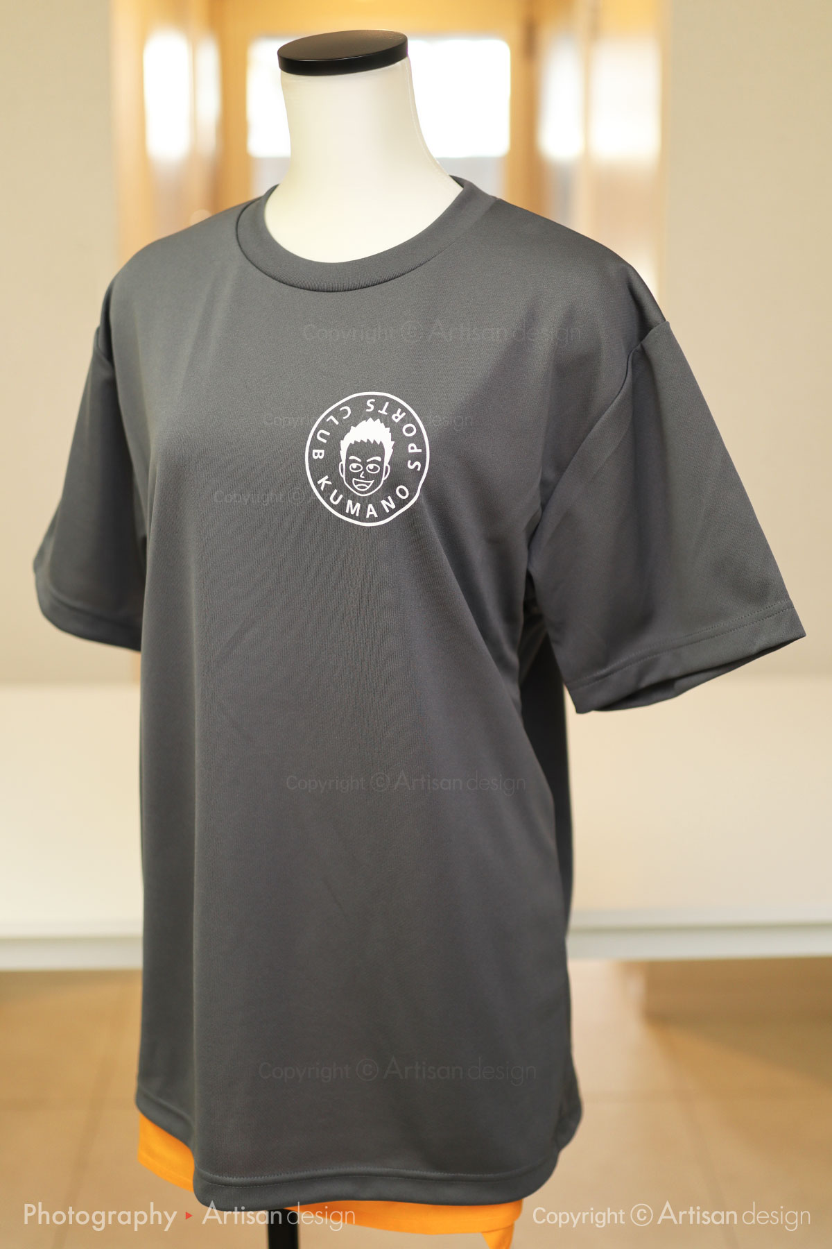 Kumano Sports Club 様｜ドライTシャツ（幼稚園様）デザイントレース+プリント：グレー色（前面）