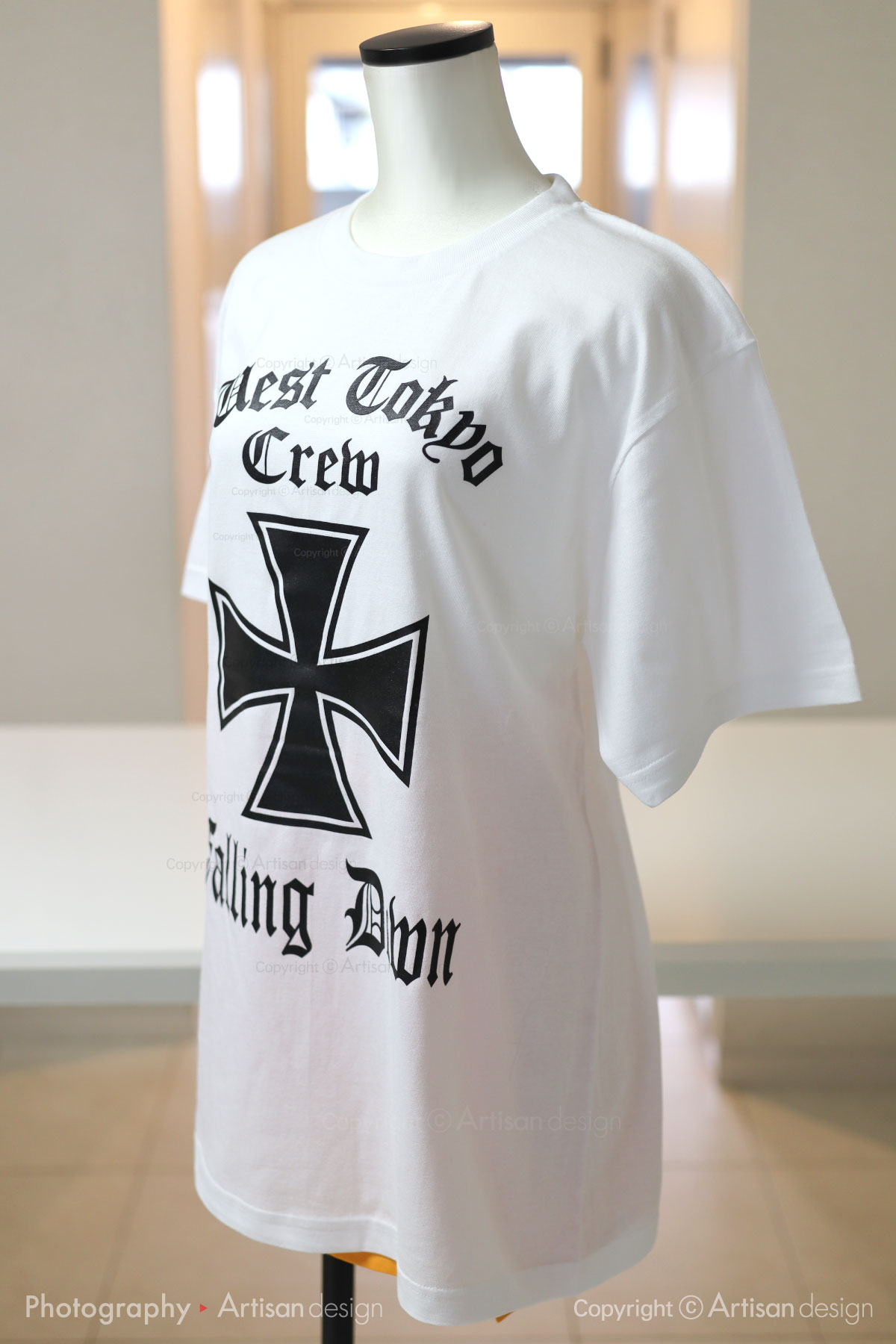 Falling down 様｜Tシャツ（バンド・音楽グループ）デザイントレース+プリント：白色