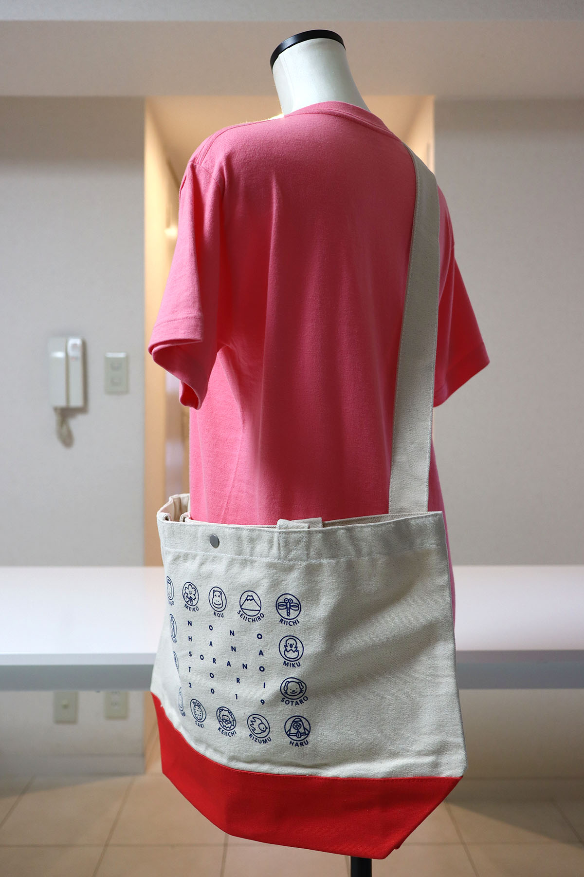 NONOHANA保育園 様｜スイッチング トートバッグ（保育園）デザイントレース+プリント：赤色1