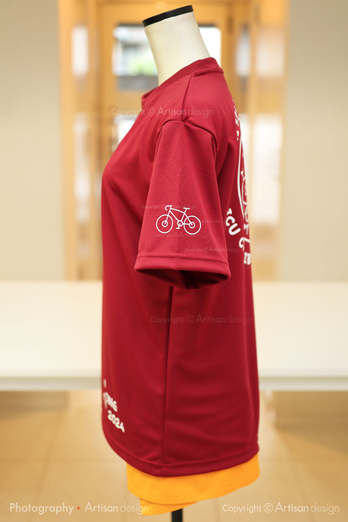 ICU サイクリング部 様｜Tシャツ（自転車サークル・部活）デザイントレース+プリント：バーガンディ色（左袖）