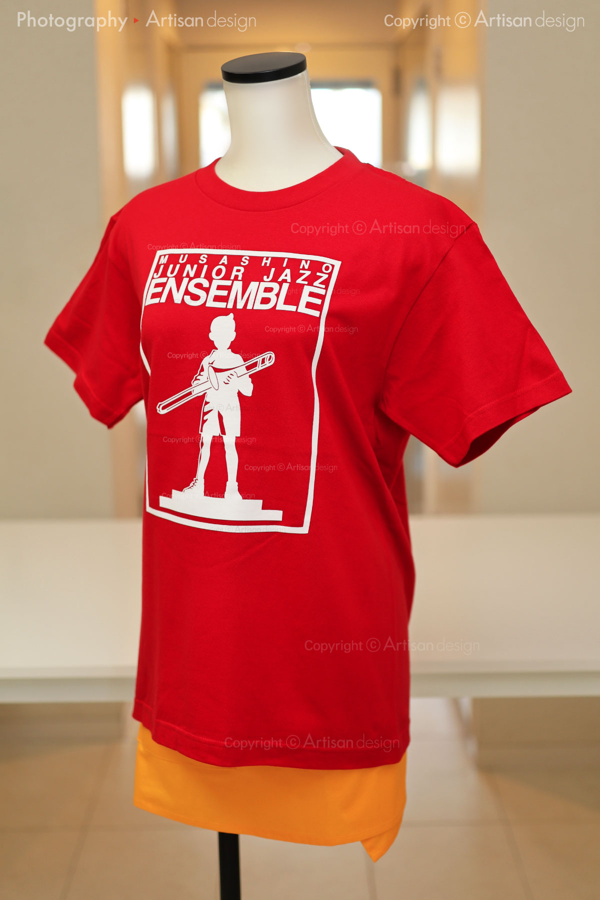 武蔵野ジュニアジャズアンサンブル（MJJE） 様｜Tシャツ（ジャズ ビック バンド）デザイントレース+プリント：ネイビー色（前面）