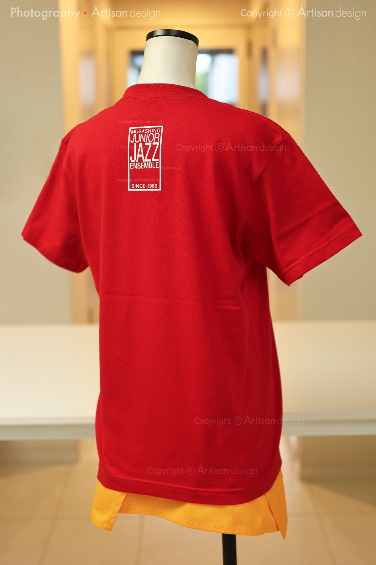 武蔵野ジュニアジャズアンサンブル（MJJE） 様｜Tシャツ（ジャズ ビック バンド）デザイントレース+プリント：ネイビー色（背面）