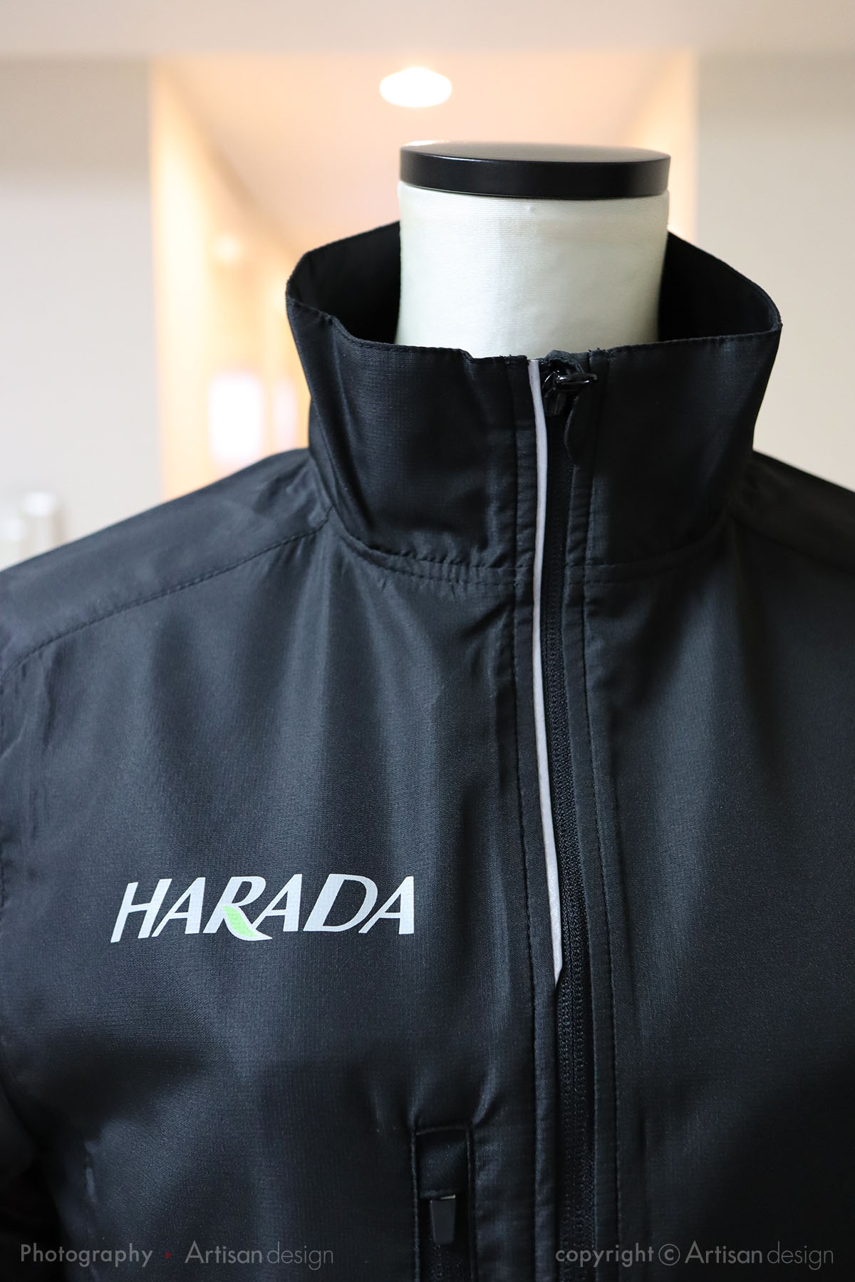 HARADA 様｜ジャンパー（会社様・企業様）デザイントレース+プリント：前面・アップ